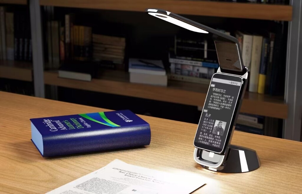 Injection Molding Plastic LED Reading Light Injection molded plastic LED reading light with durable housing and precision design