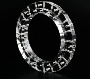 Lámina acrílica PMMA transparente para aplicaciones ópticas.