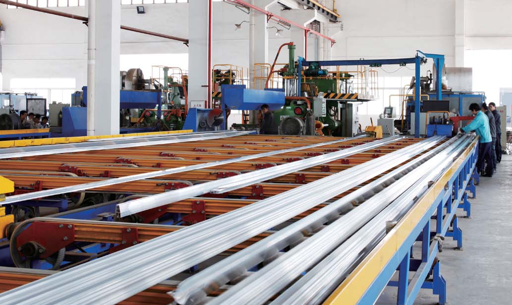 Extrusion factory producing high-precision aluminum and plastic profiles for industrial applications